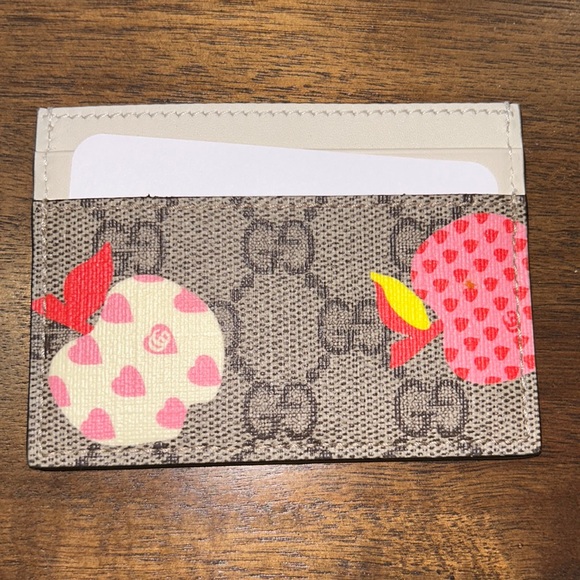 FULL INCLUSION: Gucci Apple Heart/Moon Card Holder - Picture 1 of 7